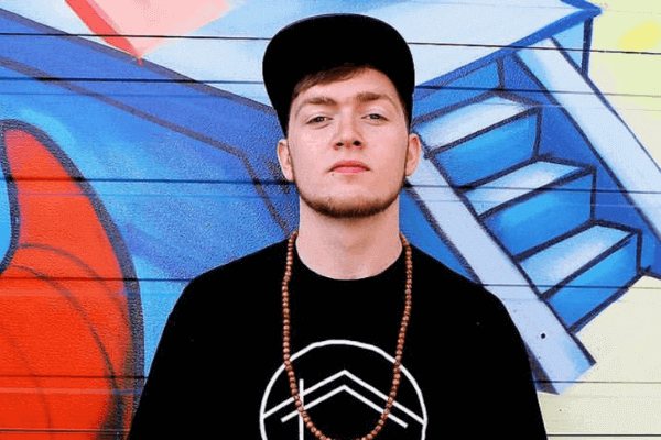 napom profile grafitti